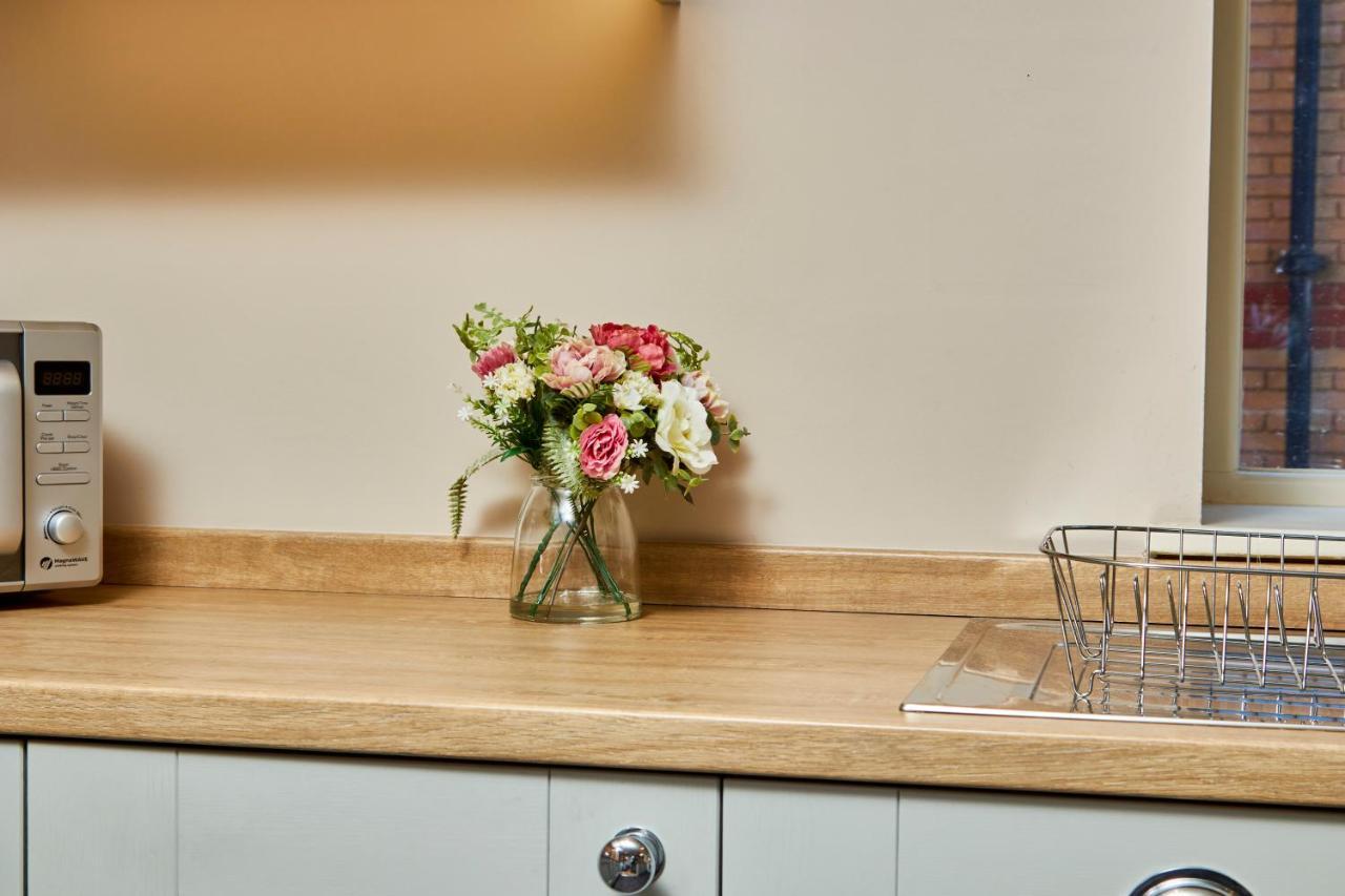 The Stunning Central Harrogate Abode - Sleeps 6 Экстерьер фото